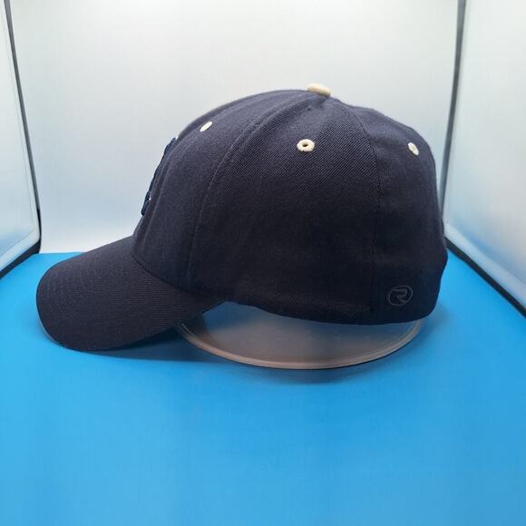 Vintage Duke Blue Devils Fitted Baseball Cap Size S/M Flexfit Navy Wool - Picture 3 of 7